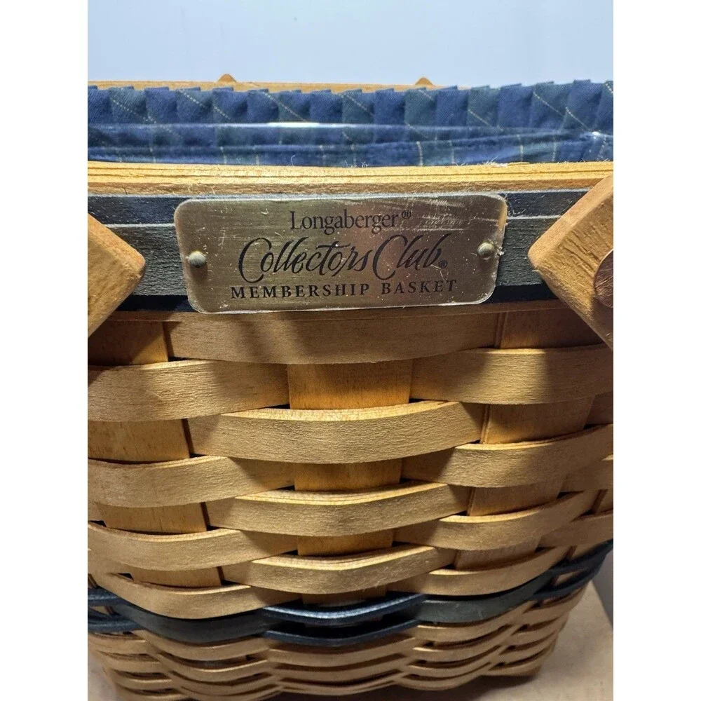 Longaberger Collectors Club Membership Basket 2001 Signed With Box